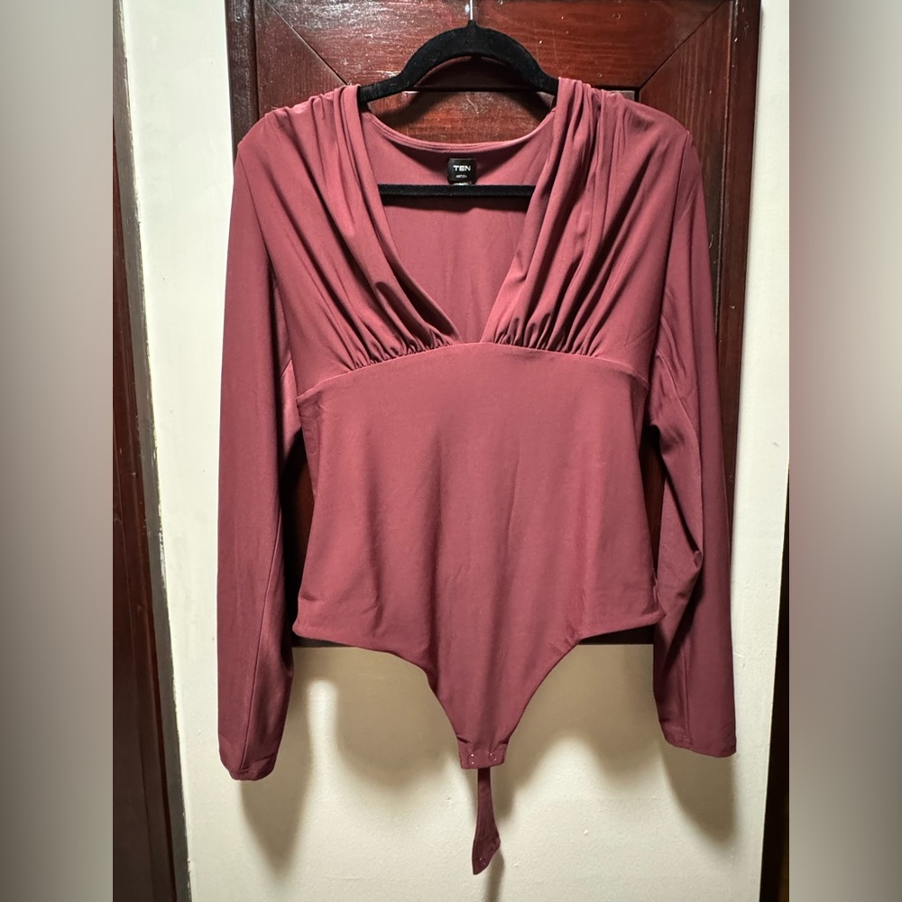 Aritzia Ten Etch Bodysuit Size L - Spiced Burgundy